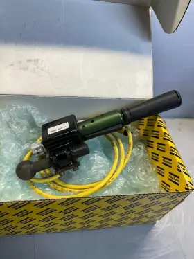 9040-2005-12 ATLAS COPCO Handle