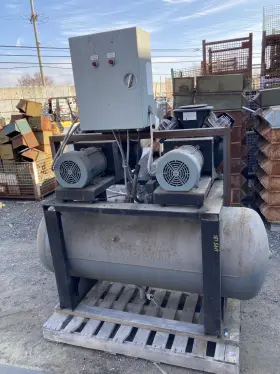 LE7UV ATLAS COPCO Piston Air Compressor Dual