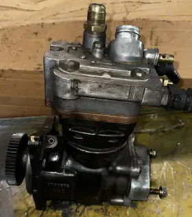 A0011304915 BENDIX Detroit Air Compressor #2