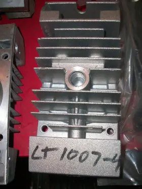 LT100704AJ CAMPBELL HAUSFELD Right Cylinder Head Obsolete