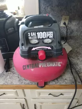 498494684954 CENTRAL PNEUMATIC Gallon Air Compressor Donftt