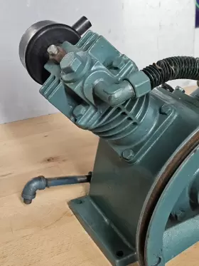 ES-10 CHALLENGEAIR F.S. CURTIS Air Pump Compressor #3