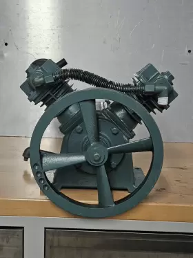 ES-10 CHALLENGEAIR F.S. CURTIS Air Pump Compressor