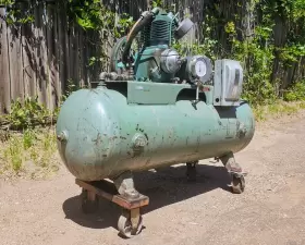 M-1820 CHAMPION Gallon Phase Air Compressor #3