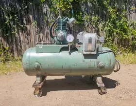 M-1820 CHAMPION Gallon Phase Air Compressor