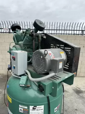 VR7-8 CHAMPION Air Compressor Gallon Great Tousa #3