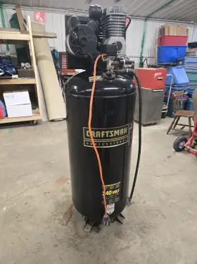 5KCR49UN2401Y CRAFTSMAN Gallon Volt Twin Air Compressor