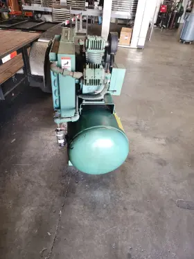 5HT8UP-1 CURTIS Air Compressor #2
