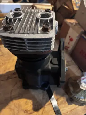 1000402665 DEUTZ Air Compressor