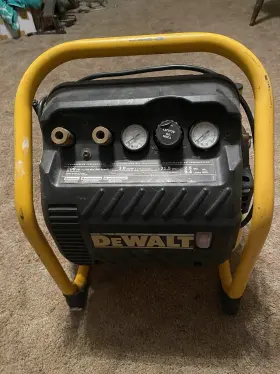 107730 DEWALT Air Compressor