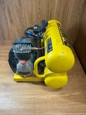 D55151 DEWALT Air Compressors #2
