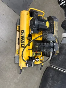 D55570 DEWALT Busted Glass Gauge