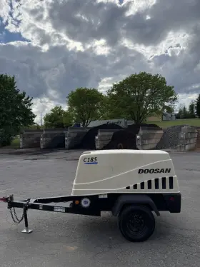 Doosan C185wdz-t4f 2018 Towable Portable Rotary Screw Diesel Air Compressor