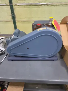 1402B-01 DUOSEAL Vacuum Pump Phase Ac