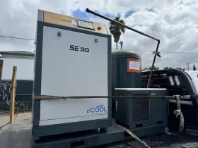 SE-30 FS CURTIS Rotary Screw Air Compressor Cfm