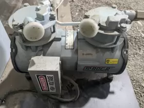 87R640-120-N470X GAST Roc Rocking Piston Twin Oil Air Pump