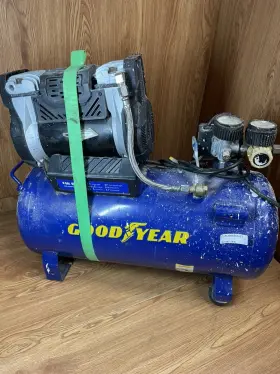886607000038 GOOD YEAR Gallon Compressor