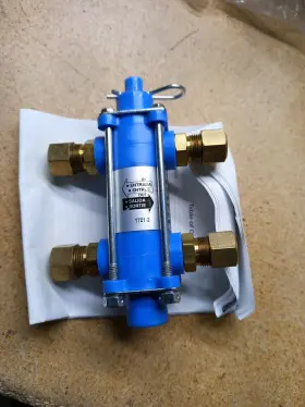 5Z777 GRAINGER Air Dryer Valve Bleed #2