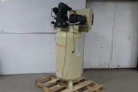2475N7.5-P-200-3 INGERSOLL RAND Tank Electric Air Compressor