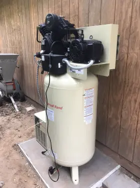 2575 INGERSOLL RAND Air Compressor