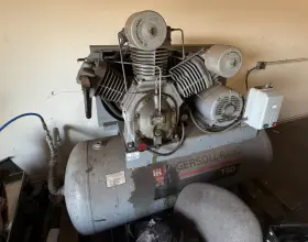 3000E20 INGERSOLL RAND Gallon Air Compressor