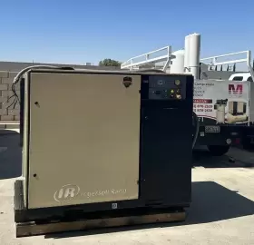 3837483847 INGERSOLL RAND Air Compressor Dryer Hrs