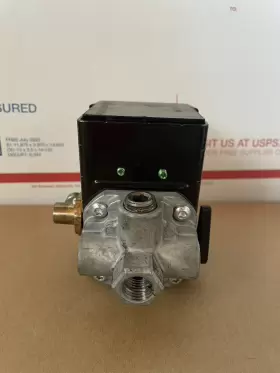 56288020 INGERSOLL RAND Ingersol Air Compressor Power Switch #3