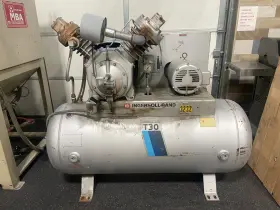 71T2-10E INGERSOLL RAND Air Compressor Phase Power
