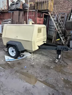 P-100-W-F INGERSOLL RAND Gas Air Compressor