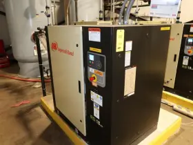 RS18NE-A145 INGERSOLL RAND Screw Air Compressor