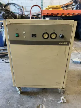 2000-40M JUN-AIR Rolling Cabinet Compressor