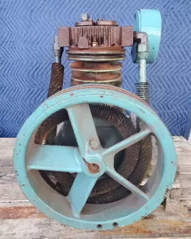 335TV KELLOGG-AMERICAN Air Pump Compressor Flywheel