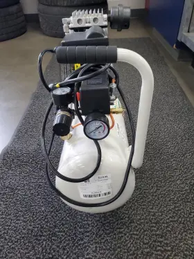LG4100S LIMOBOT Air Compressor