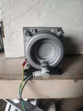10-P1-1411 MEDO Nitto Kohki Compressor #3