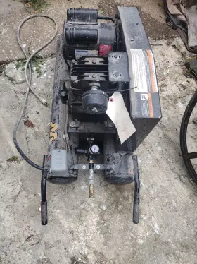 AM1-PE02-08M MI-T-M Gallon Electric Air Compressor