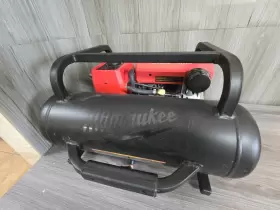 284020 MILWAUKEE TOOLS Air Compressors #2