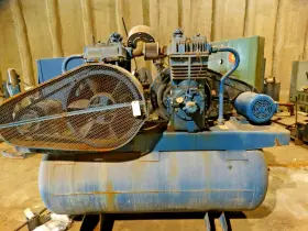 0R1002D QUINCY Dual Motor Compressor