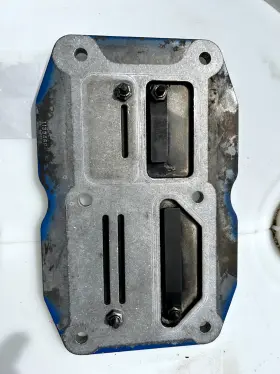113047-001 QUINCY Valve Plate