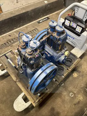 350-15 QUINCY Air Compressor