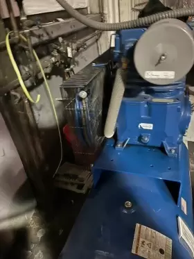UTY700358 QUINCY Air Compressor #3