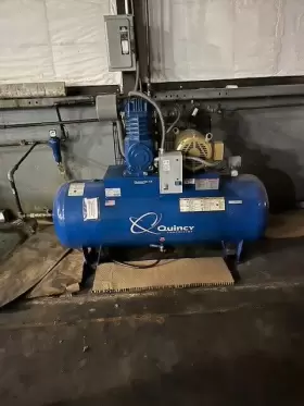 UTY700358 QUINCY Air Compressor