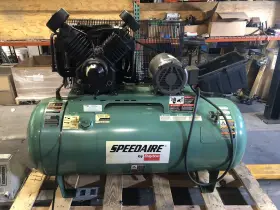 1WD74 SPEEDAIRE Air Compressor Voltage