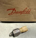 Danfoss Turbocor Compressor Discharge P/t Sensor Press Temp 100037-2 (oem) *new*. Fixed Price $399.99.