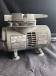 Thomas 905ea18 - 088f Airbrush Compressor 115v 60hz Suction Feet Euc Jd. Fixed Price $75.00.
